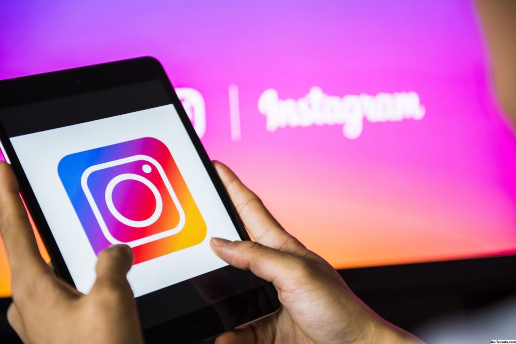buy Instagram followers Pakistan Fameshoppak